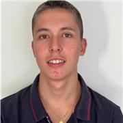Soy un chico joven que busca enseñar español, concretamente castellano a jóvenes como yo q tengan el mismo entusiasmo